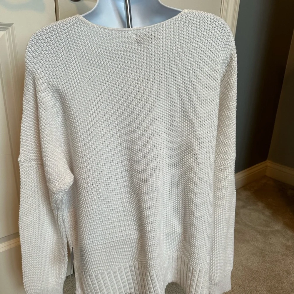 Lucky Brand white “v necked” cotton sweater - Picture 3 of 6